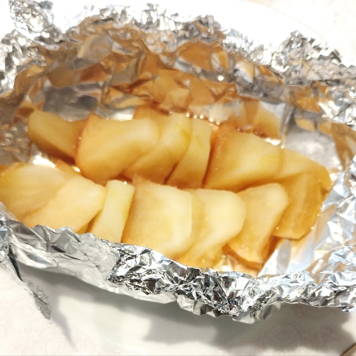 りんごのホイル焼き